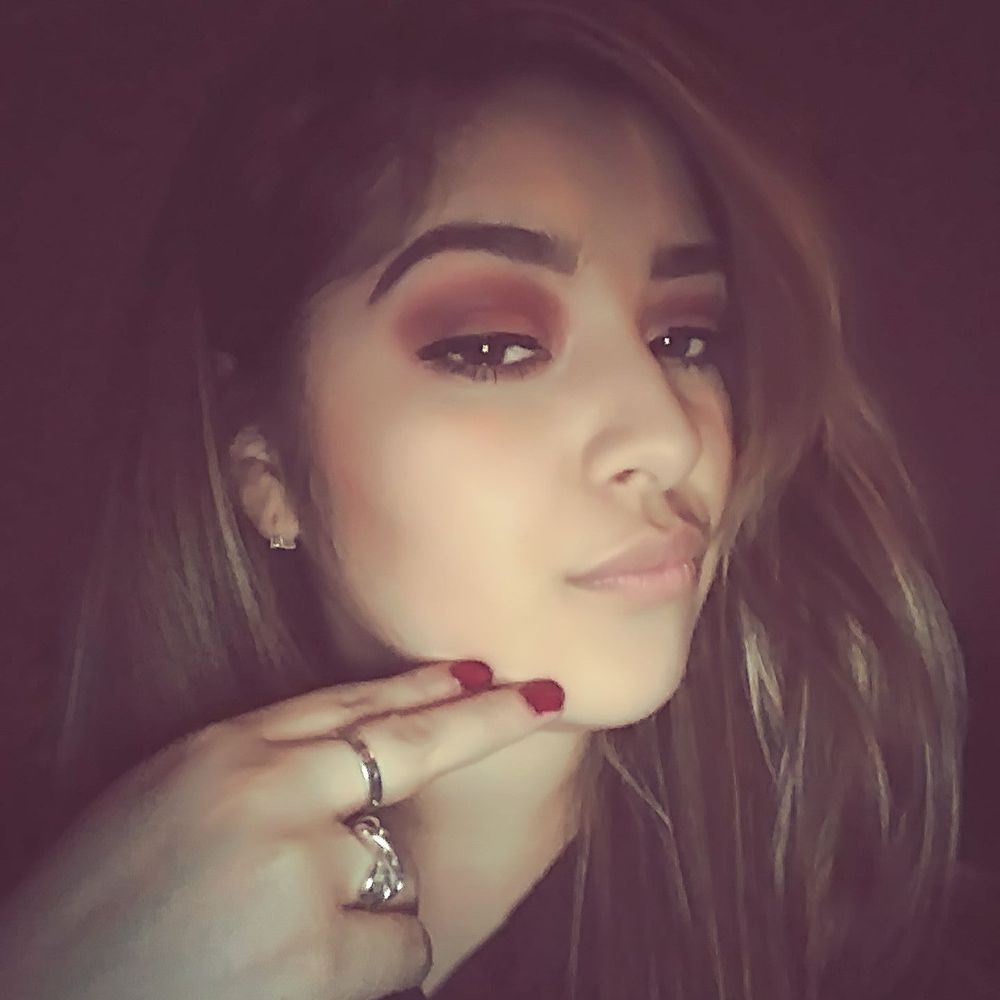 Meet your Posher, Yessii